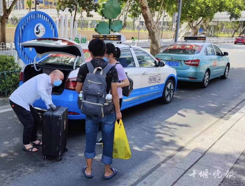 在寻找理想的个人房源时，你可能会遇到各种各样的挑战。如何才能找到一个既安全又方便的房源出租或发布的平台呢？今天，我们就来聊聊几个知名的个人房源出租发布平台。