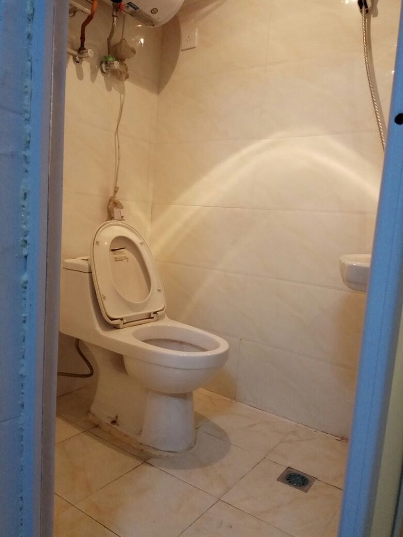 在寻找理想住所的过程中，如何挑选出性价比高且安全可靠的房源成为了许多人的难题。今天，我们就来聊聊如何通过“优选房源”这个关键词找到适合自己的好房子。